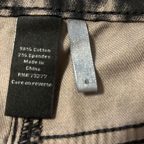 Apt. 9 Leopard Pants - Picture 2 of 5